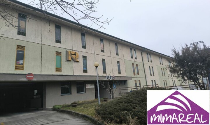 Samostatná uzatvárateľná garáž v parkovacom dome na Jasovskej ulici