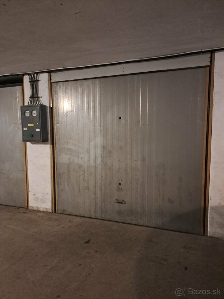 Prenájom garáže s elektrinou v Martine Záturčí