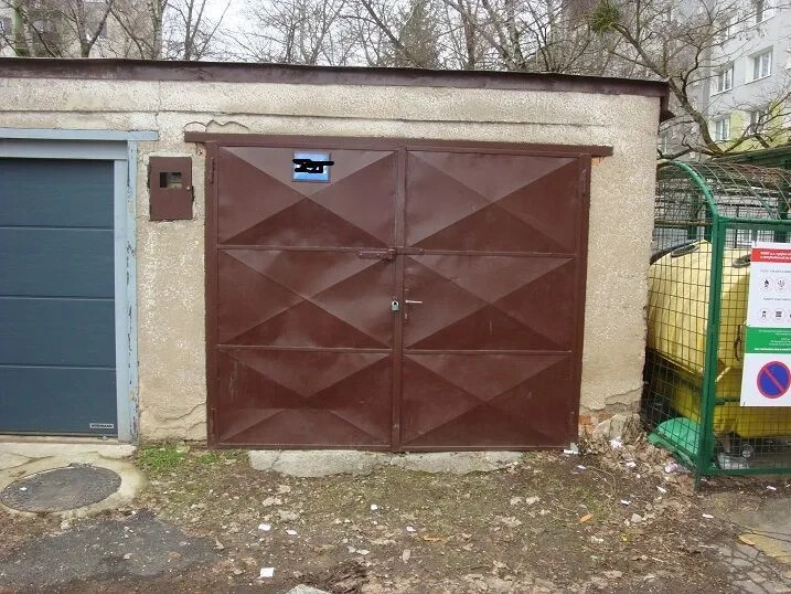 Prenájom garáže s elektrinou a montážnou jamou v Humennom