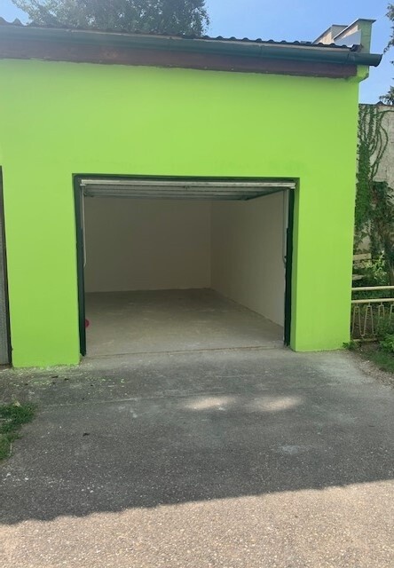 Predaj garáže s pozemkom a elektrinou na Bulharskej ulici, Košice - JUH