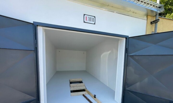 Predaj garáže 22 m2 po rekonštrukcii na Riečnej ulici, Prievidza