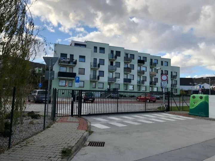 Prenájom krytého parkovacieho miesta v Bratislave