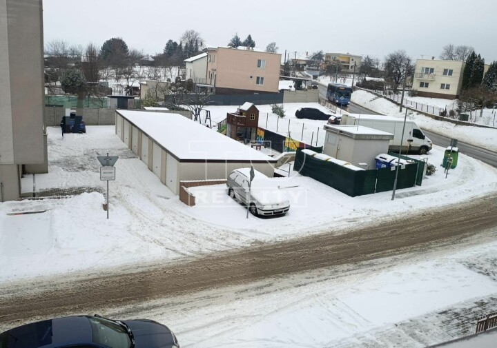 Na predaj garáž 20 m² v Soblahove