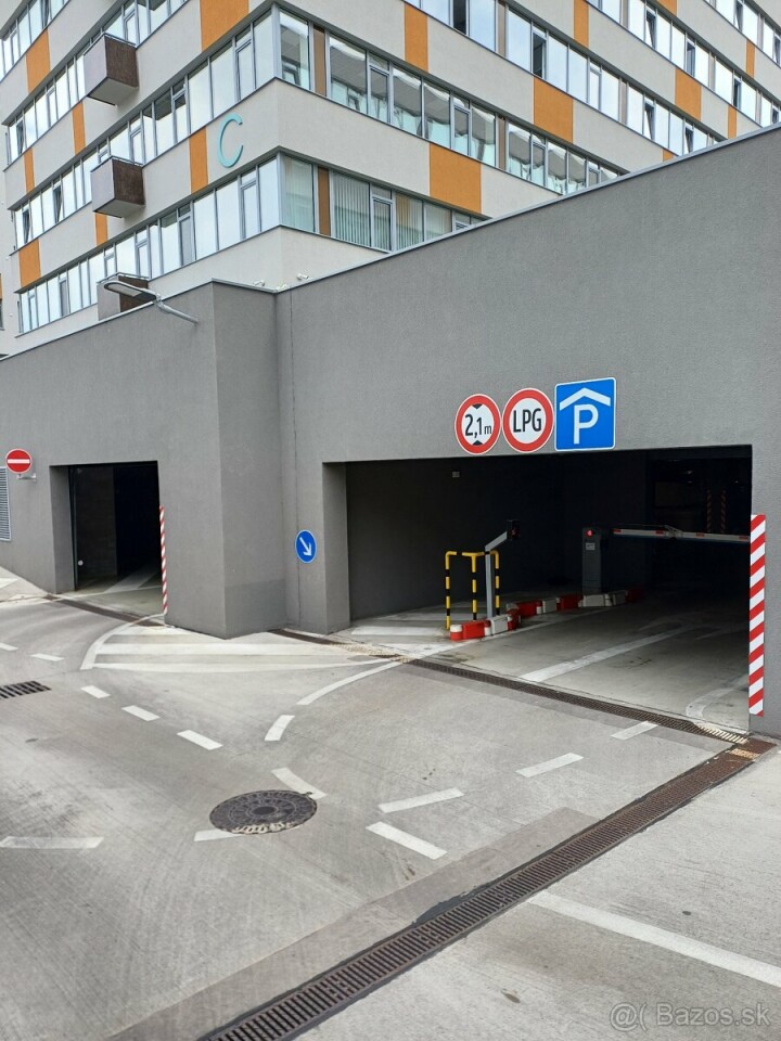 Prenájom parkovacieho miesta v podzemnej garáži Omnia Business Center