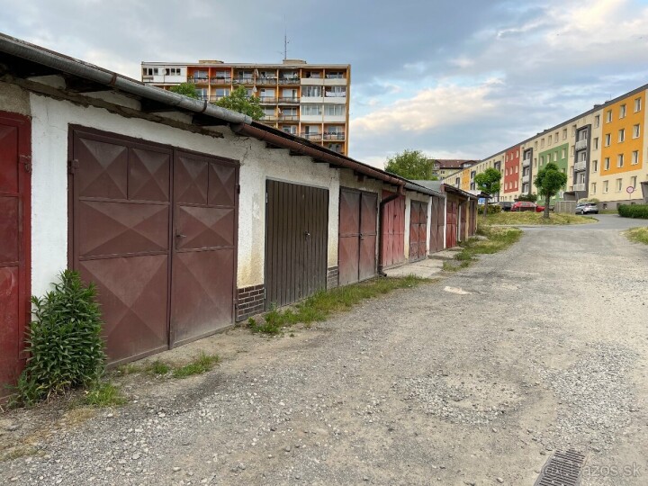 Na predaj garáž pri hlavnej ceste za rojbelkou