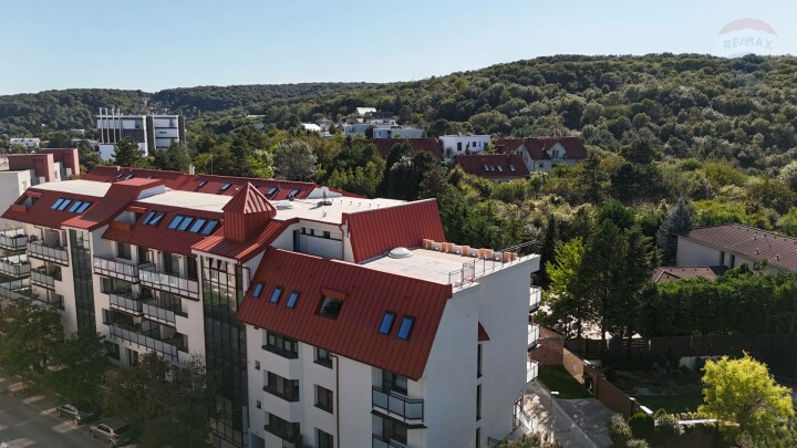 Na predaj samostatná garáž v garážovom dome na Dvojkrížnej ulici