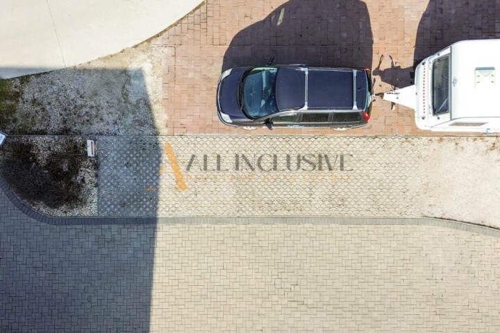 Dlhodobý prenájom vonkajšieho parkovacieho miesta v Galante