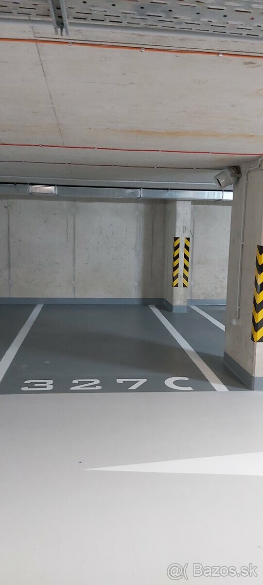 Prenájom parkovacieho miesta v budove PREMIERE na Šancovej ulici