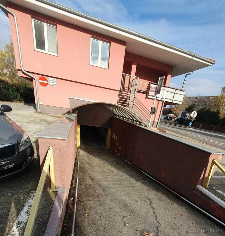 Murovaná garáž na predaj v centre Dunajskej Stredy