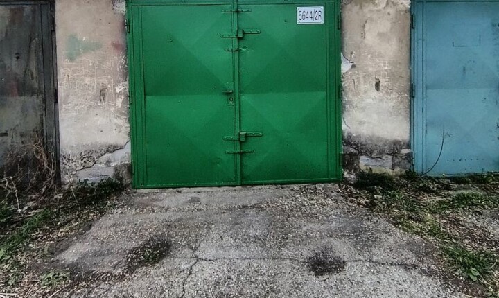 Na predaj zrekonštruovaná garáž s elektrinou v Ružinove