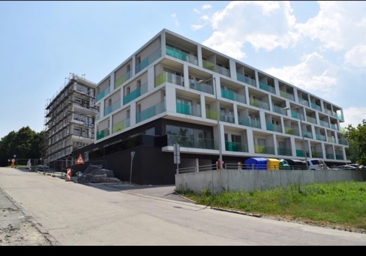 Dlhodobý prenájom garáže s prístupom na diaľkové ovládanie - L. Novomeského 36, Martin