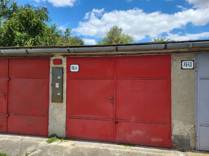 Prenájom garáže s elektrinou v Nových Zámkoch