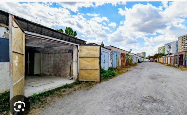 Na predaj 3 radové garáže s kumbálom v Košiciach na Jantárovej ulici