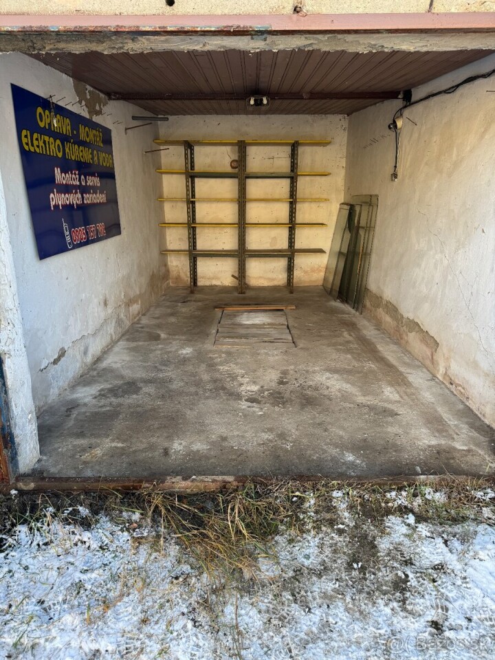 Garáž na prenájom v garážovom komplexe na Okružnej ulici v Michalovciach