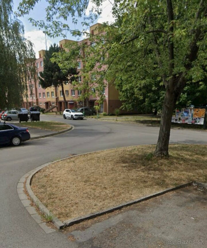 Prenájom garáže s elektrinou na Zapotôčkoch