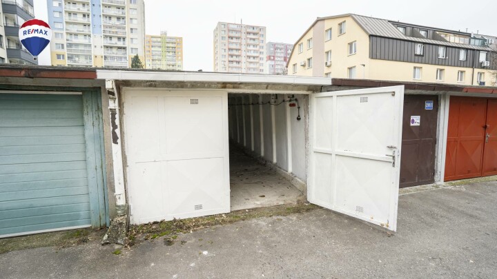 Na predaj garáž v Bratislave - Rača, Plickova ulica