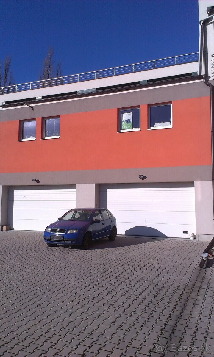 Prenájom vykurovaných skladov a garáží v centre Žiliny na Bulvári