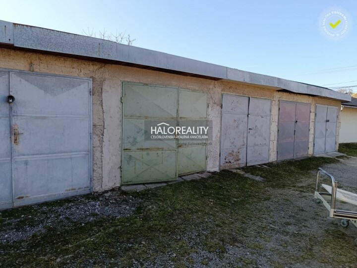 Predaj garáže v Novákoch s rozlohou 18 m2