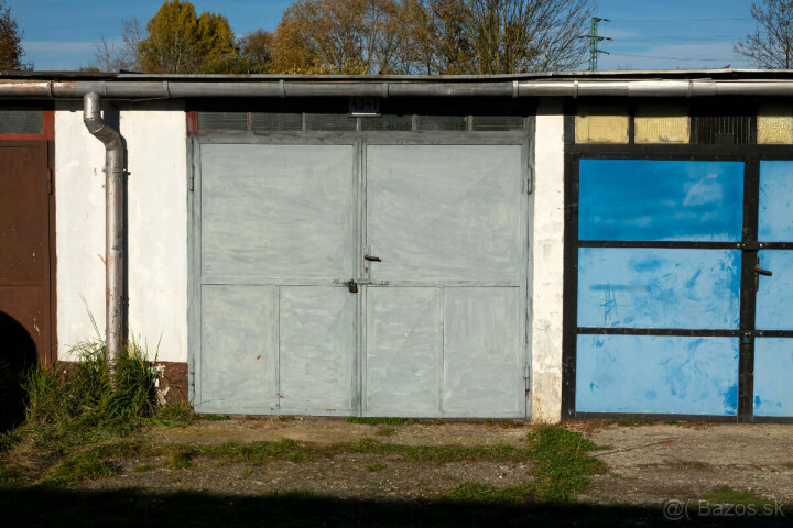 Na predaj garáž s elektrinou v Lučenci
