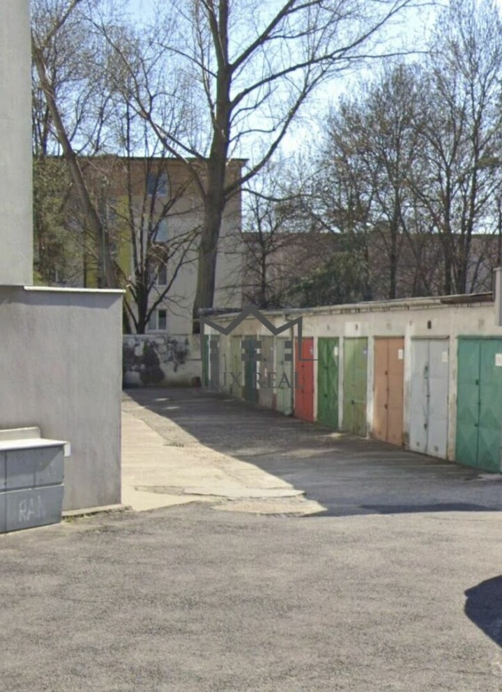 Predaj garáže v radovej zástavbe na ul. Planét, Ružinov