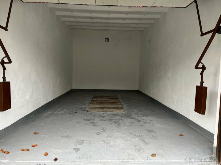 Garáž na prenájom na ulici Kozmonautov, Martin-sever