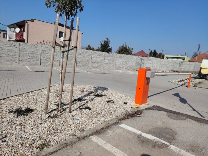 Prenájom parkovacieho miesta v Šuranoch