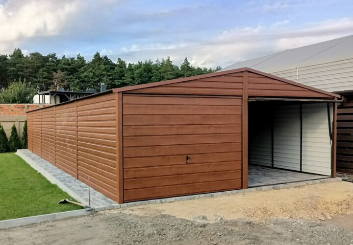 Plechová garáž na predaj 6x20 m