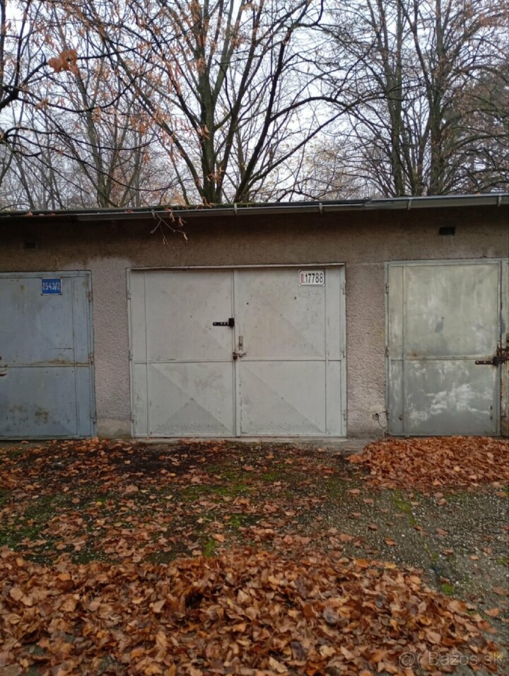 Predaj garáže v Ružinove s pozemkom a inžinierskymi sieťami