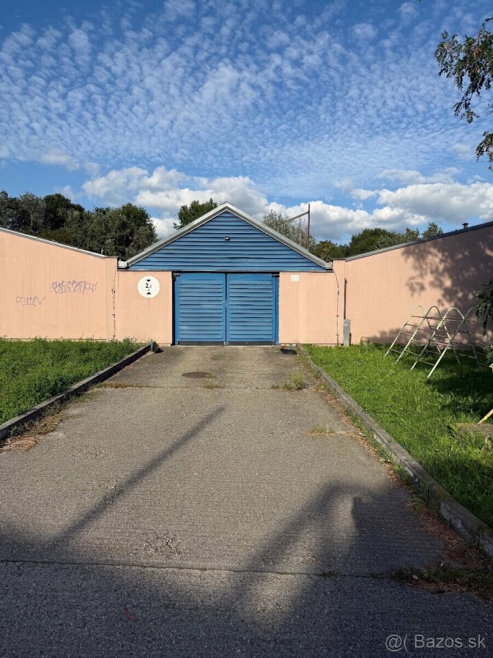 Garáž na predaj v garážovom dome na Eisnerovej ulici