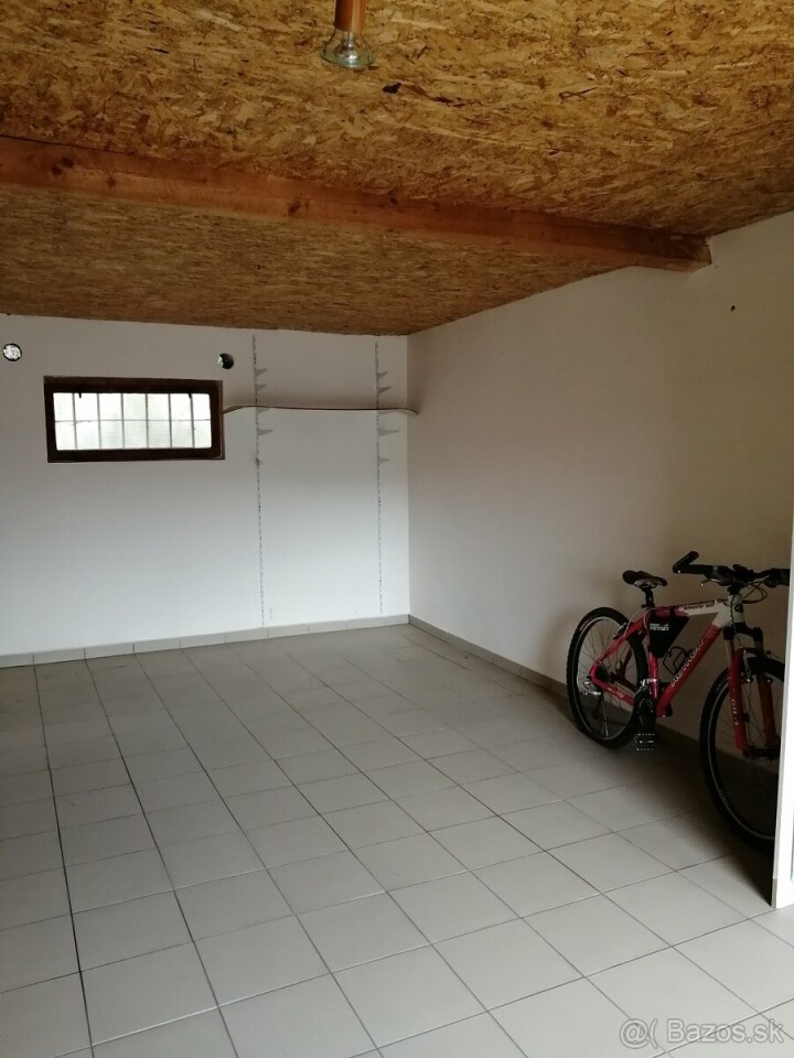 Na predaj prerobená garáž v Hriňovej