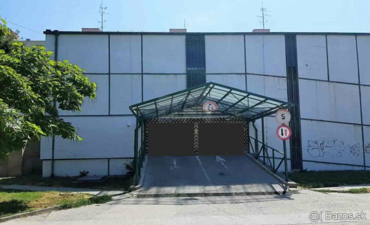 Prenájom uzamykateľnej garáže na Lotyšskej ulici