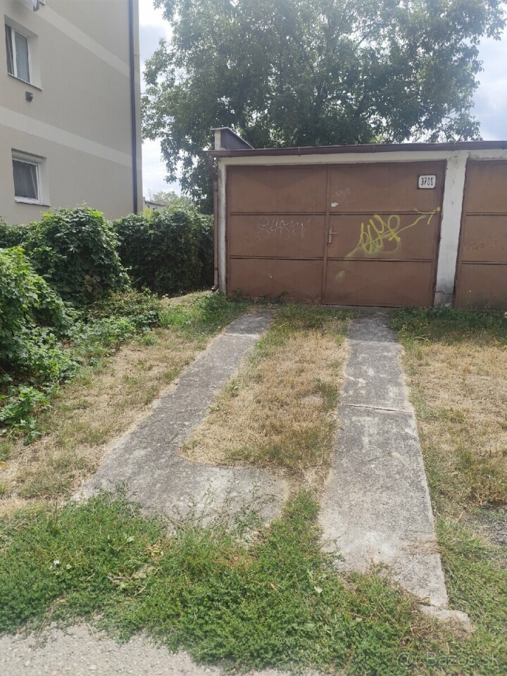 Na predaj murovaná garáž v Topoľčanoch