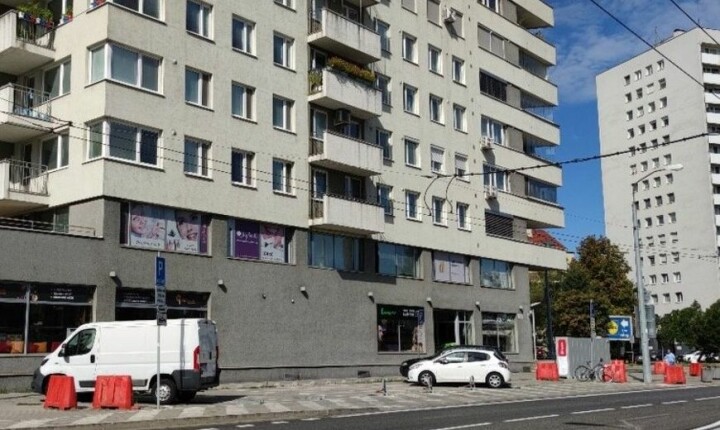 Vonkajšie parkovacie miesto na predaj - Miletičova, Bratislava II
