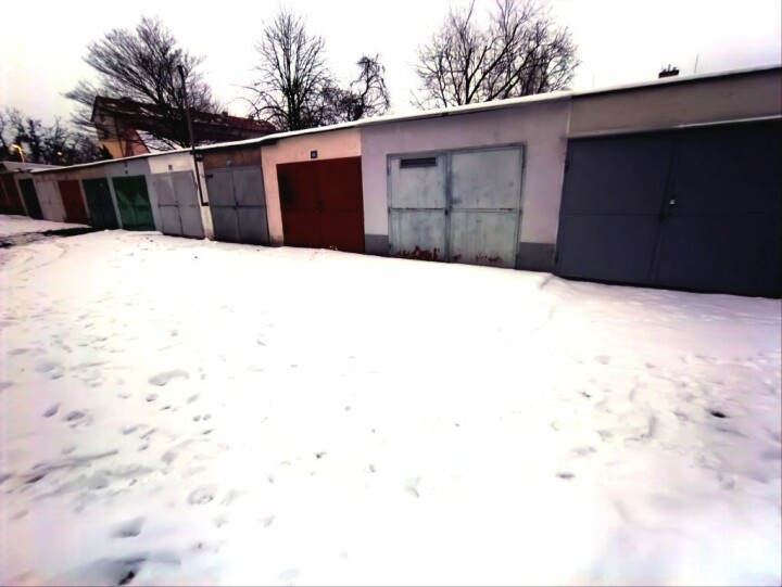 Na predaj murovaná garáž s montážnou jamou v Prešove