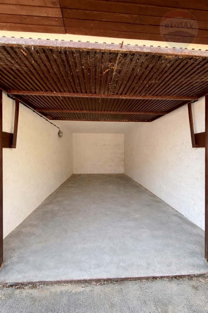 Prenájom garáže s elektrinou na ul. Nad terasami v Prievidzi