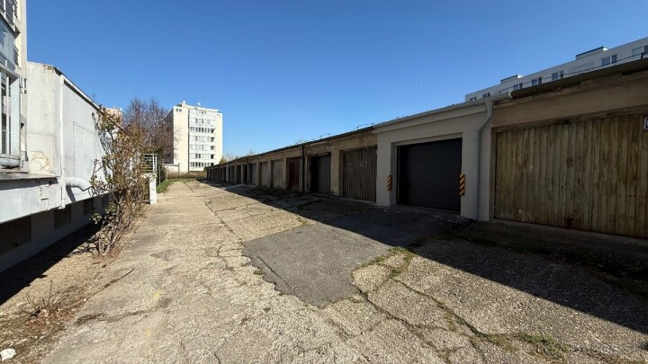 Prenájom priestrannej garáže s elektrinou na Pažitkovej ulici