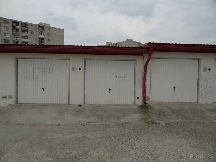 Na predaj suchá garáž v Humennom na Sídlišti pod Sokolejom