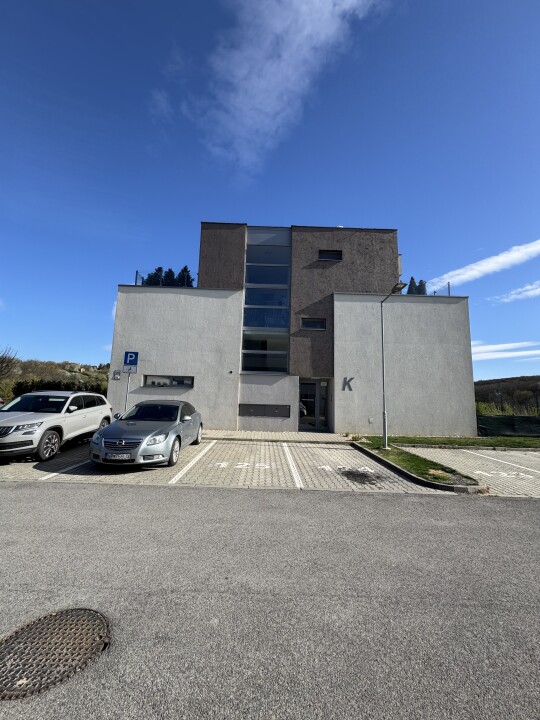 Nitra Kynek - parkovacie miesto