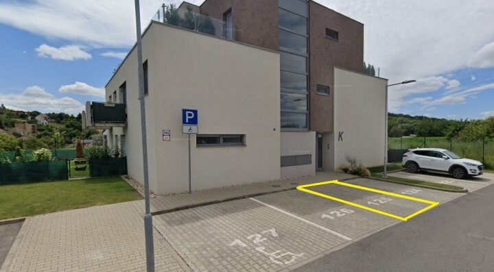 Nitra Kynek - parkovacie miesto