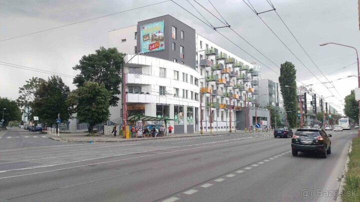 Prenájom vonkajšieho parkovacieho miesta v Bratislave Nivy