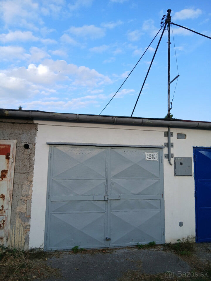 Murovaná garáž na dlhodobý prenájom v Ružinove