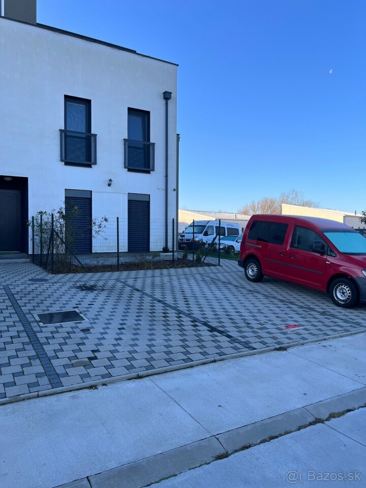 Prenájom parkovacieho miesta v Stupave