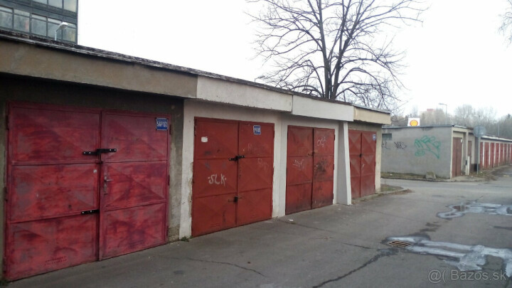 Predaj garáže na Drieňovej ulici s novou strechou