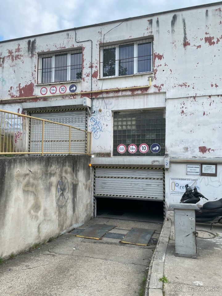 Prenájom garáže v garážovom dome na Pionierskej ulici