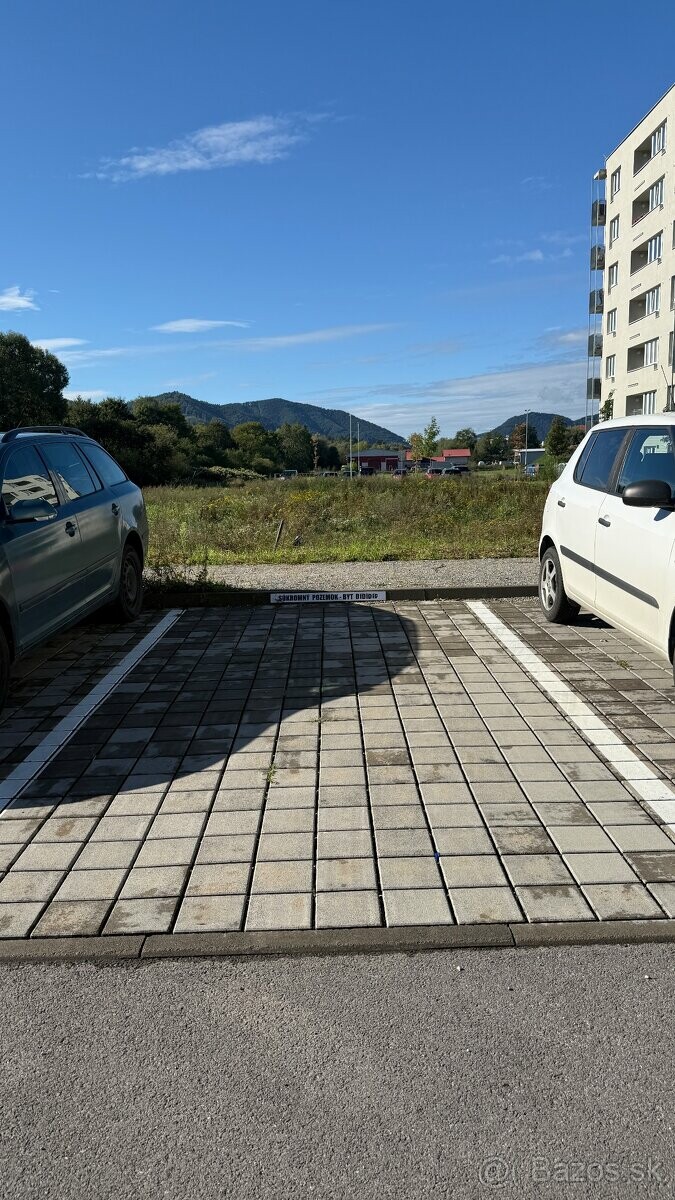 Na prenájom parkovacie miesto na Nových Kamencoch