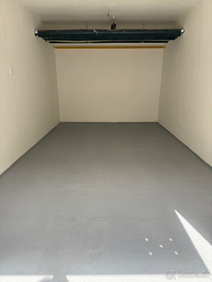 Prenájom vykurovanej garáže v centre Lučenca