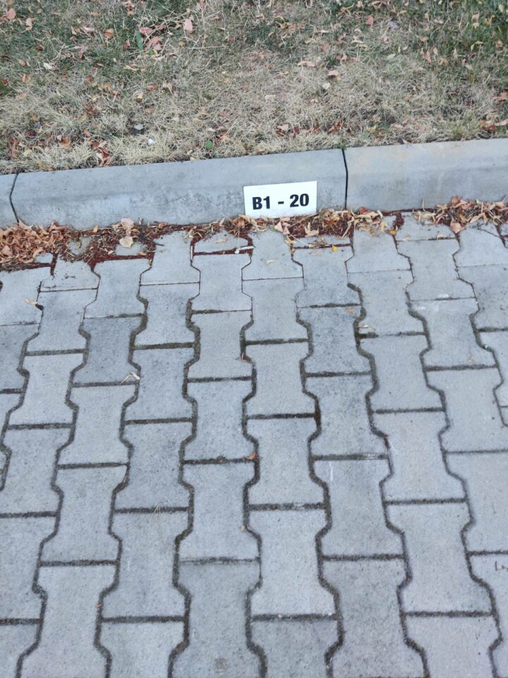 Parkovacie miesto Devinska Nova Ves pri VW