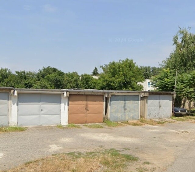 Garáž na predaj v Čiernej nad Tisou