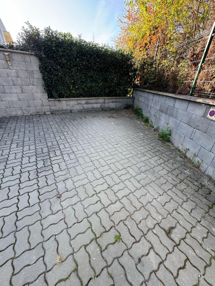Predávam parkovacie miesto - BA, RUSOVCE