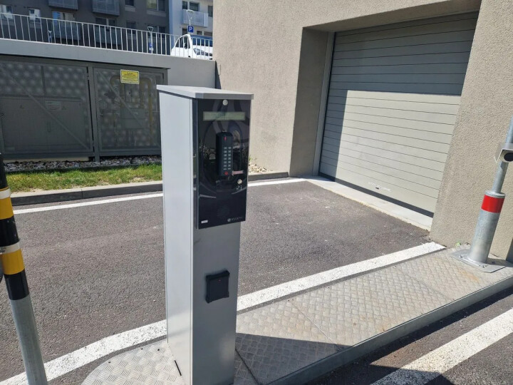 PRENÁJOM - garážové státie Ružinov, Ivanská cesta (Ovocné sady)